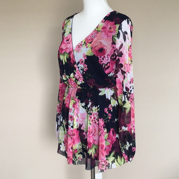 New Peach Love California Floral Romper Small - Picture 2 of 7